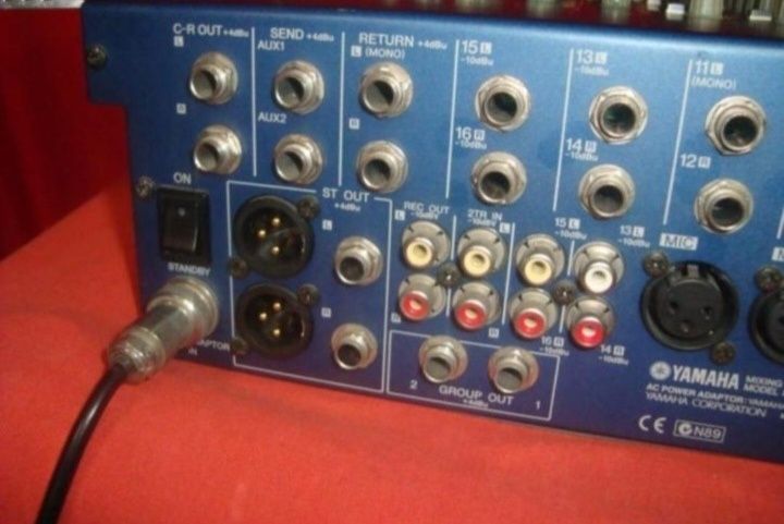 Mixer Yamaha mg16/4