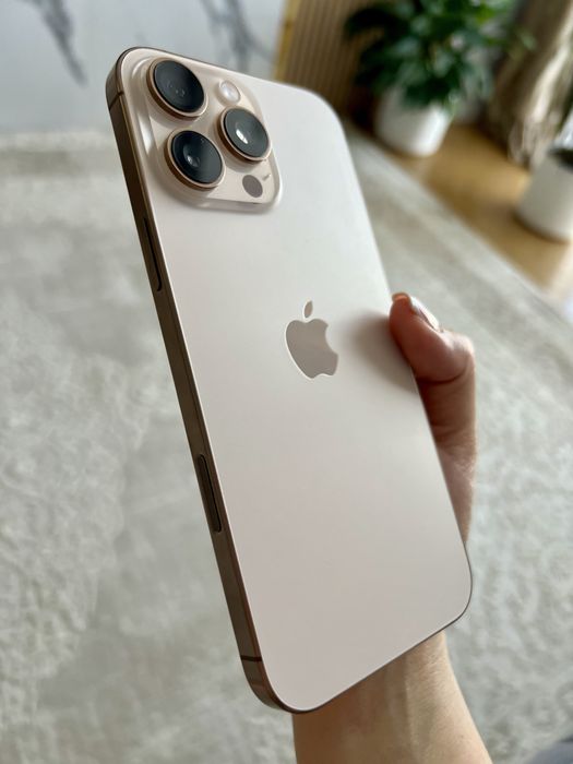 Продам iPhone 16 Pro Max, 512 ГБ.