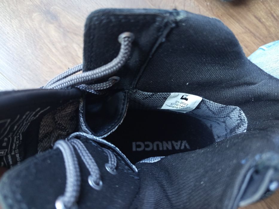 Боти Ванучи Италия 46