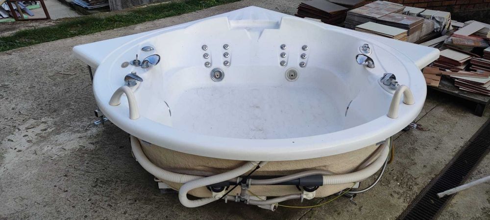 vand cada de baie, rotunda, de colt, cu hidromasaj, model premium