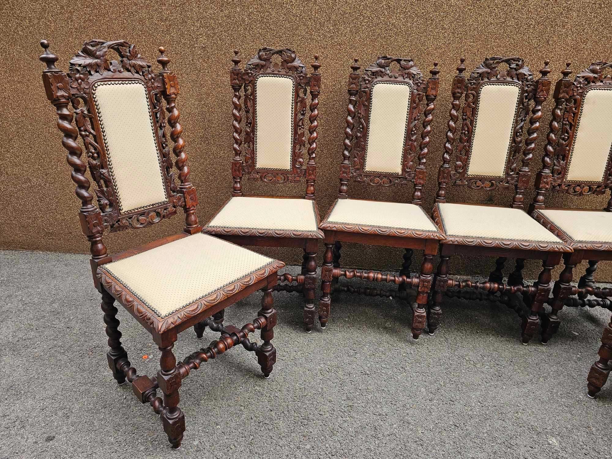 Трапезни столове с дърворезба в стил Необарок