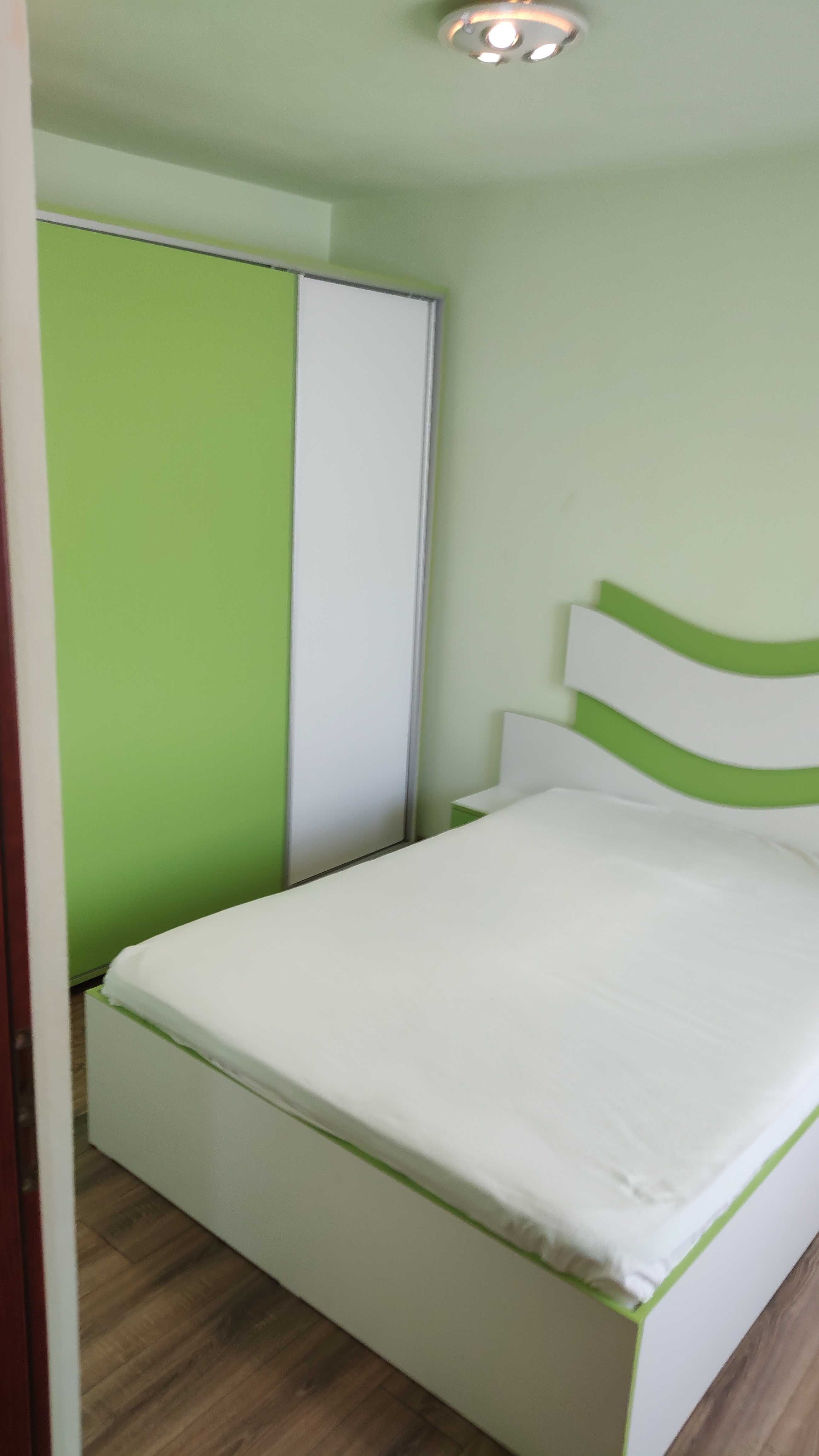 Proprietar inchiriez apartament 3 camere zona Dacia