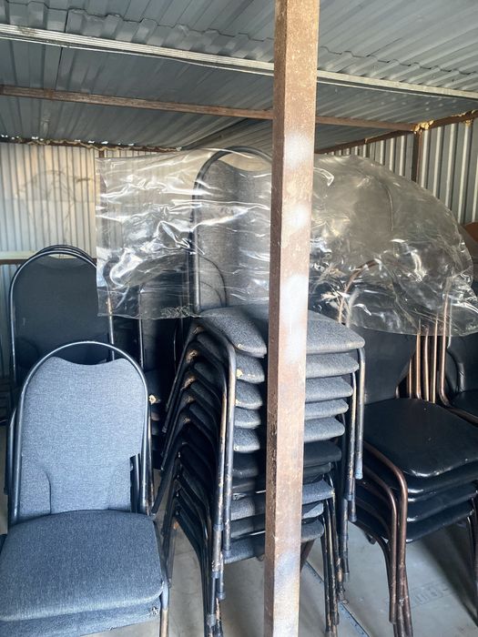 Стулья продается