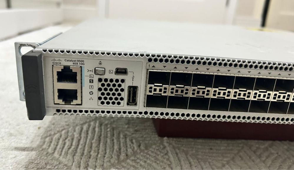 Сетевой коммутатор Cisco C9500-40X