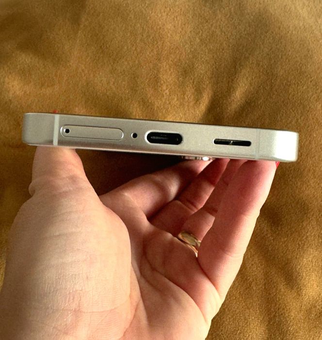 Vand Samsung S24 ,256G + Watch FE