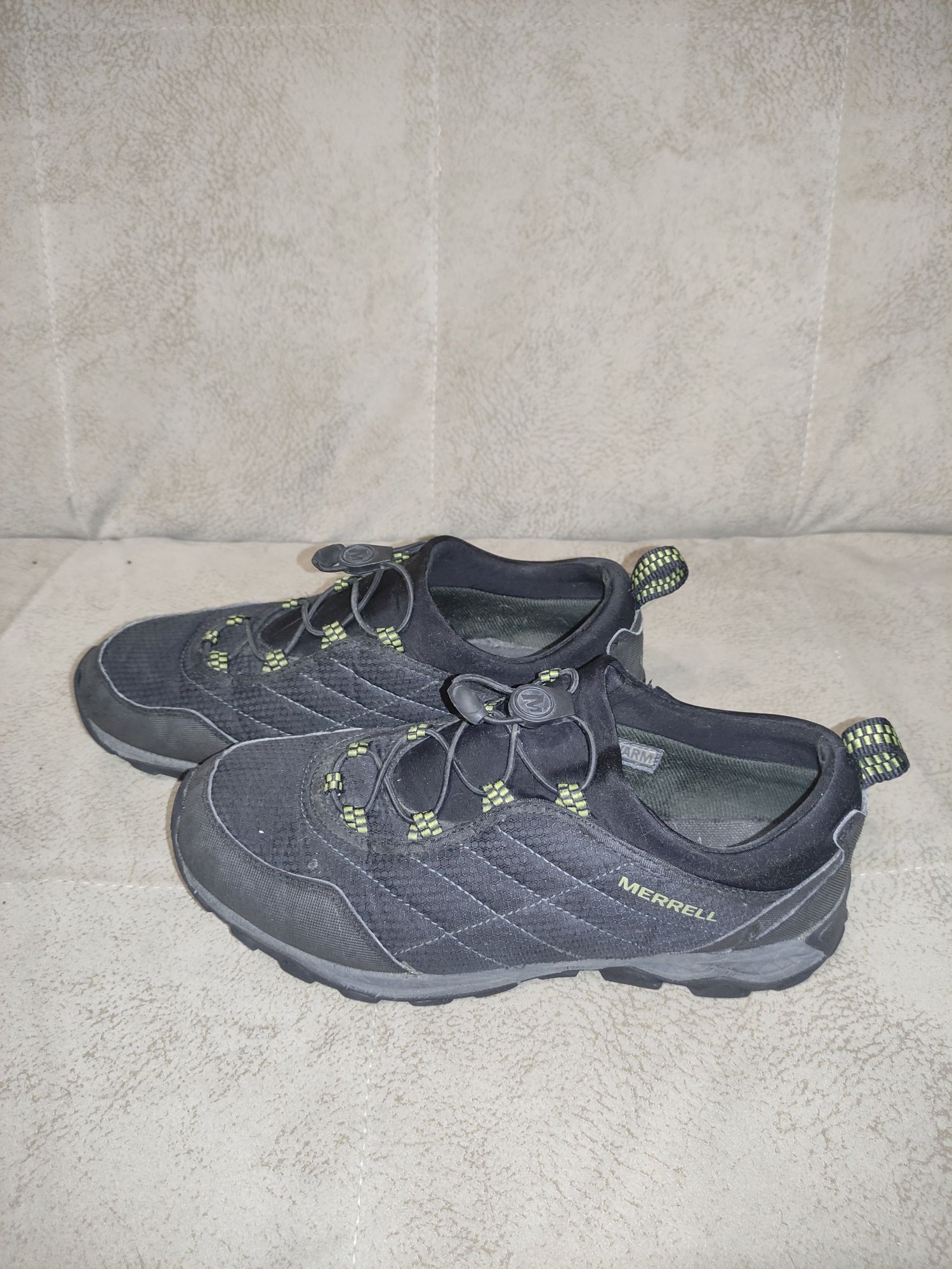 Кроссовки утеплённые Merrell р-р 41-42 б/у