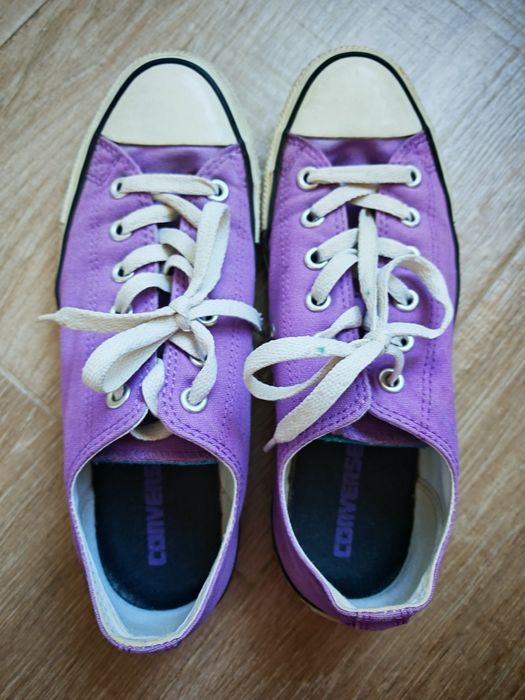 Продавам дамски кецове Converse 41 номер