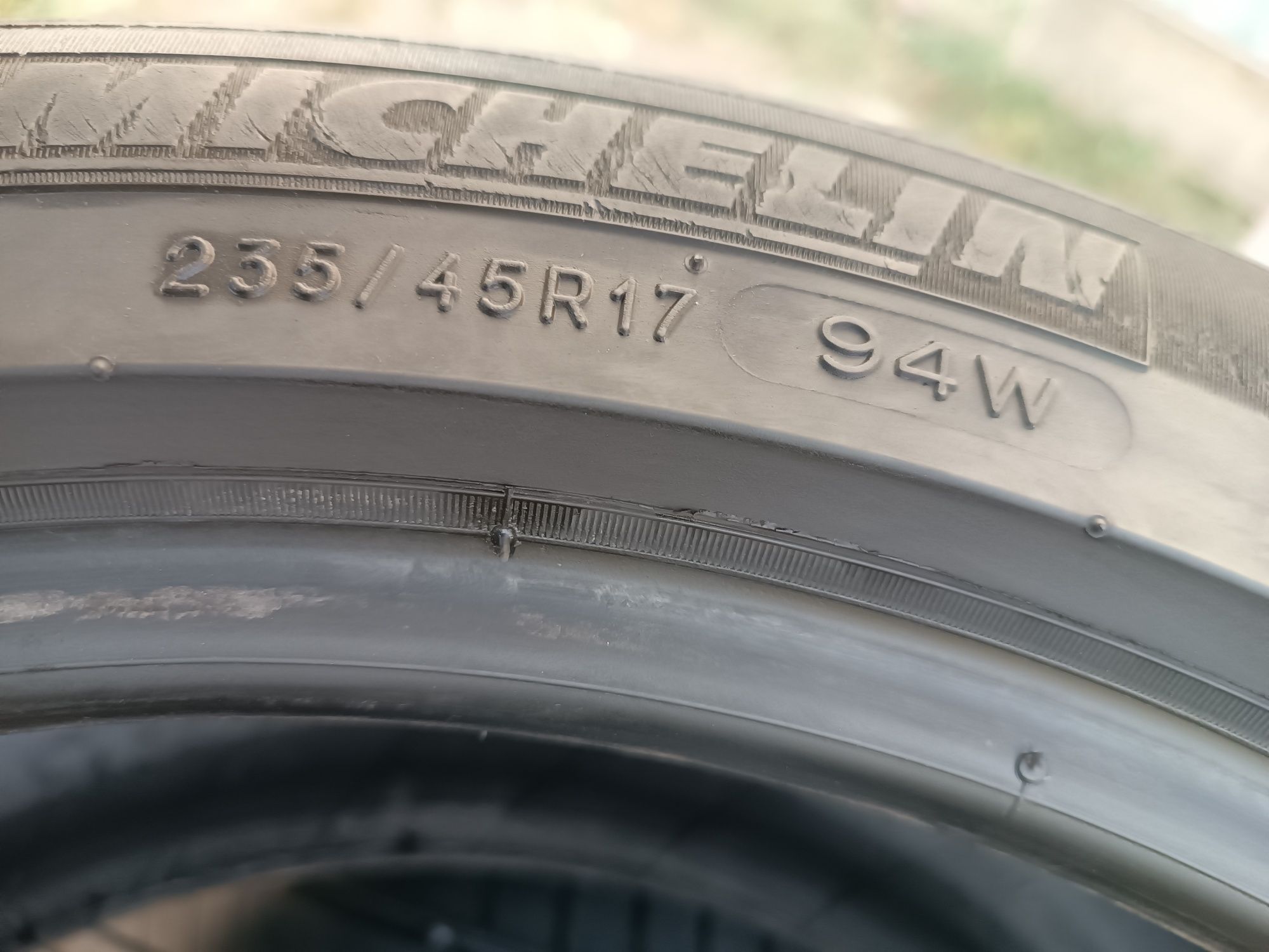 235/45/17 Michelin .