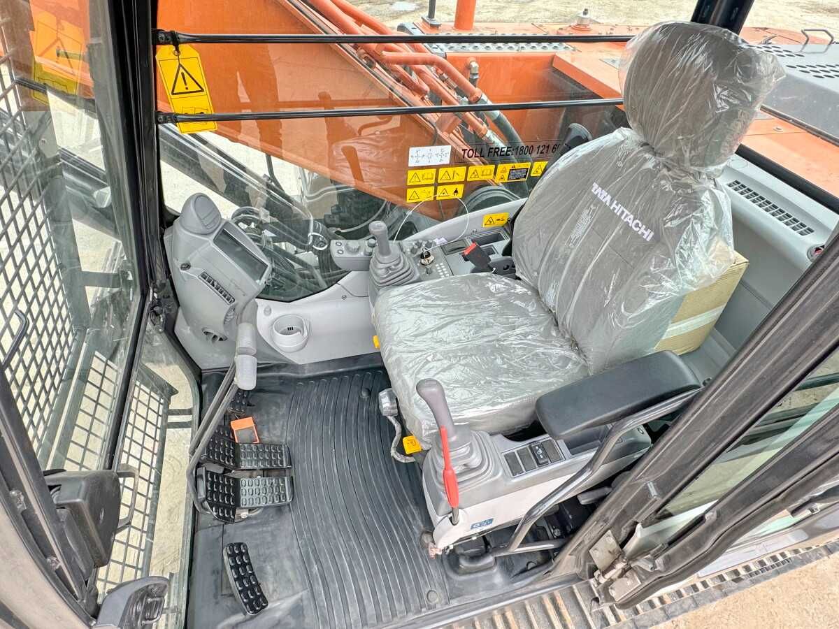 Excavator Hitachi ZX220LC -175 Hp , 21,7 T) Nou , + Video , + Leasing