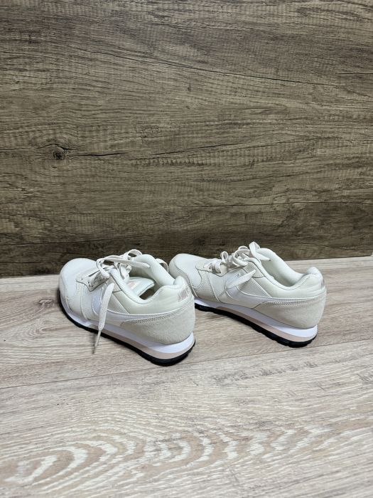 Nike Sportwear Venture Runner Femei New 36