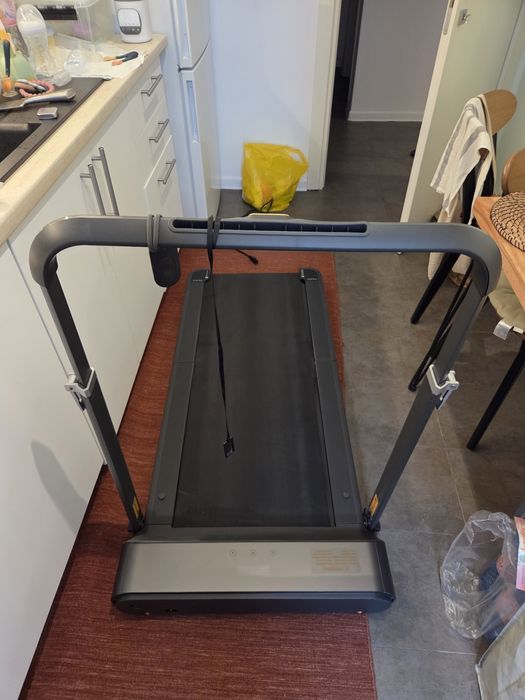 Banda de alergat pliabilă KingSmith WalkingPad R1 Pro (Negru/Argintiu)