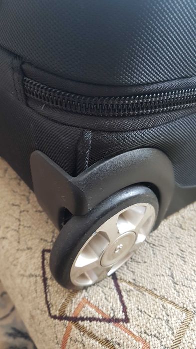 „Мобилен  офис“  Samsunite 135  лв.