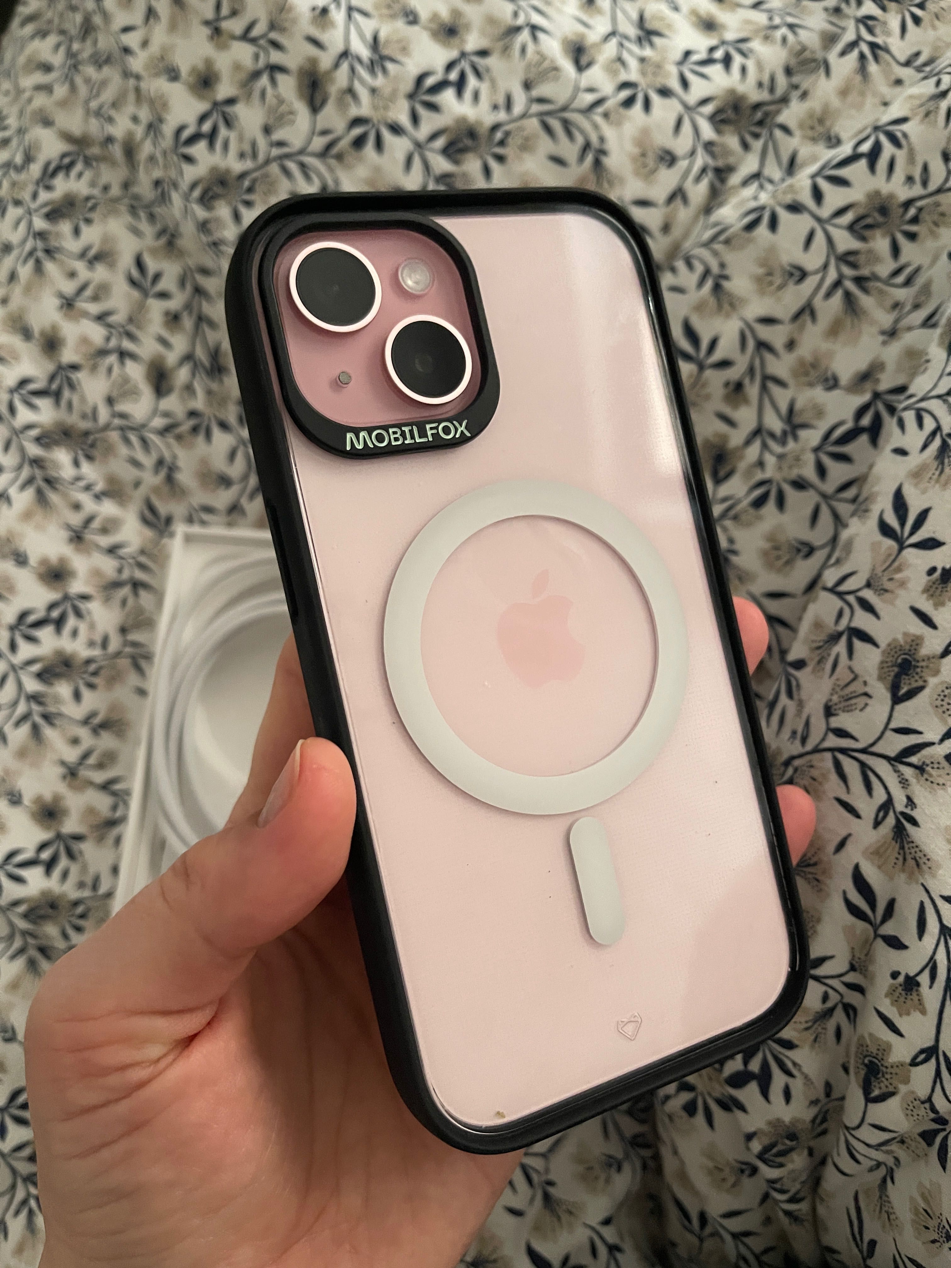 iPhone 15 Pink, nou. Rog seriozitate. Mulțumesc!