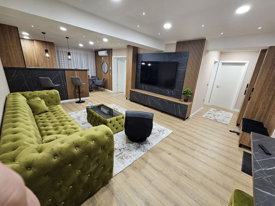 REGIM HOTELIER/TARG DE CRACIUN 2  apartamente Promenada Mall 3 Camere