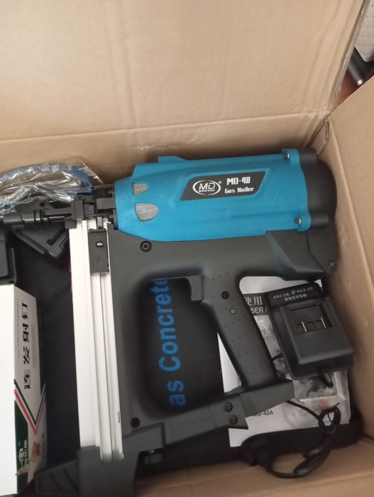 Газовы монтажный пистолет