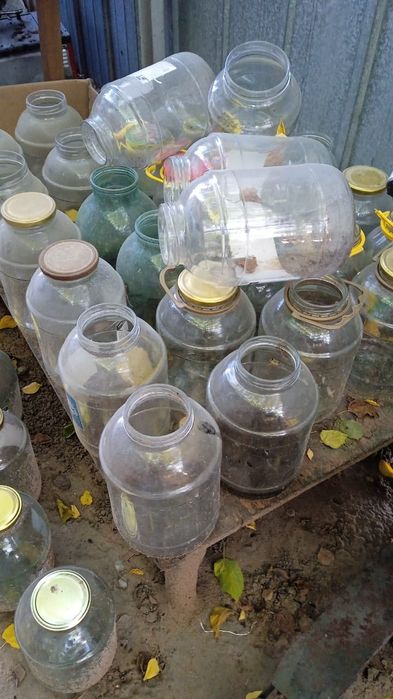 Банки разные продам