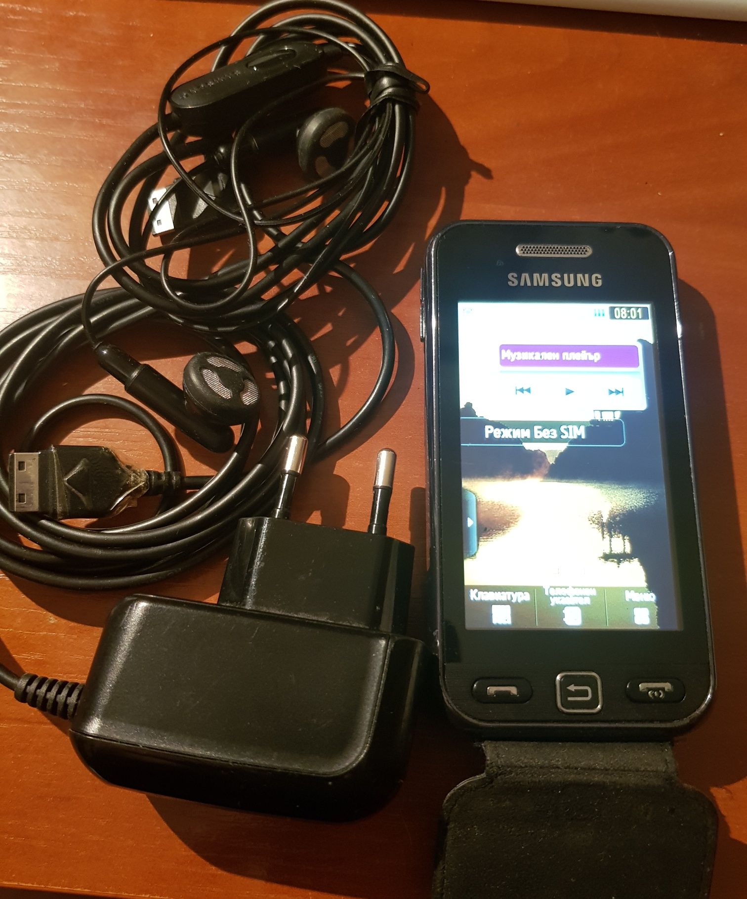 Samsung GT-S5230 комплект със слушалки