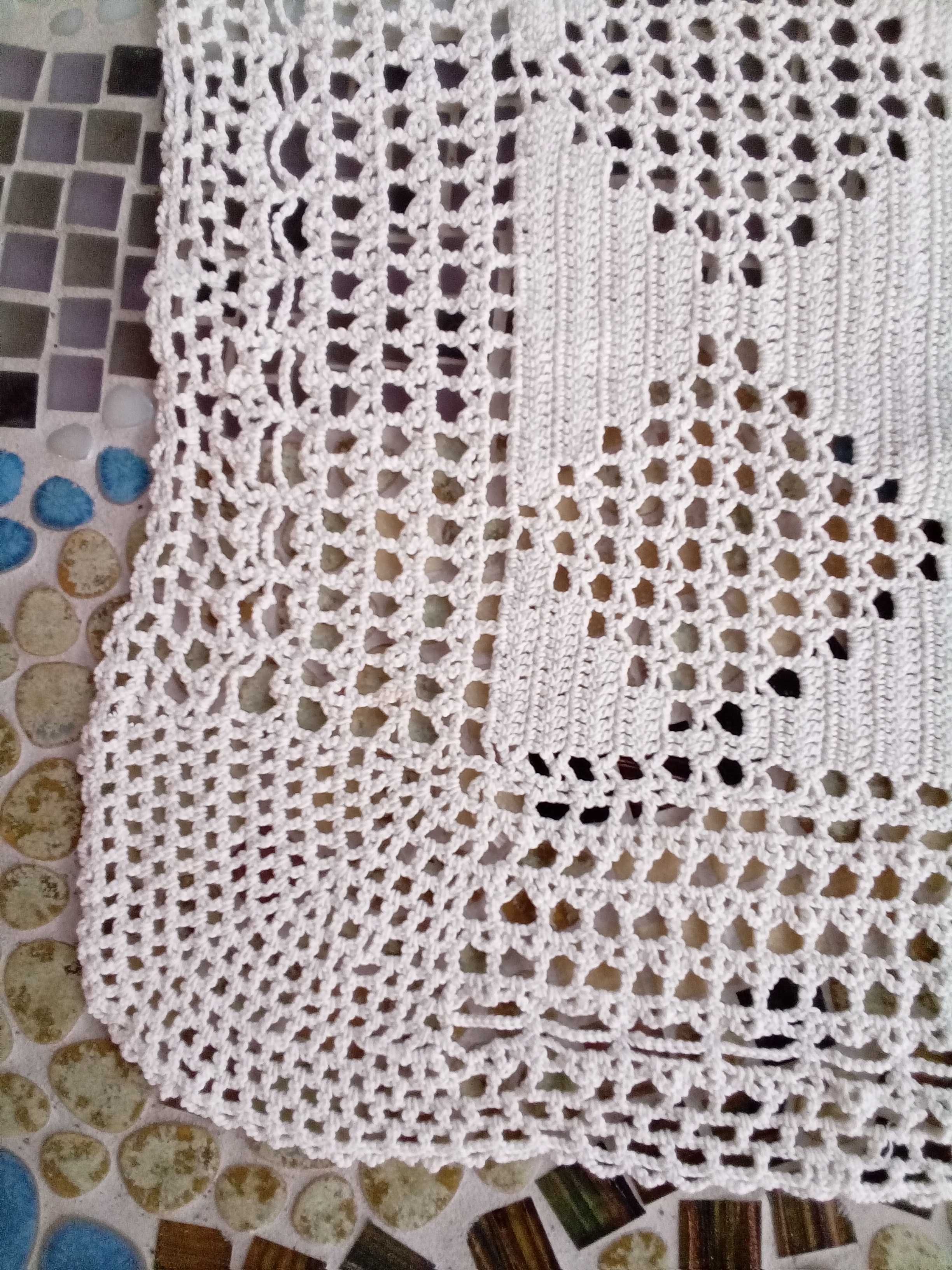 Прямоуголна дантелена салфетка плетена на 1 кук