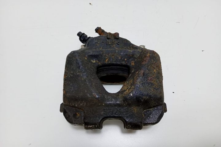 Etrier  stanga fata x drive BMW Seria 3 E93 seria