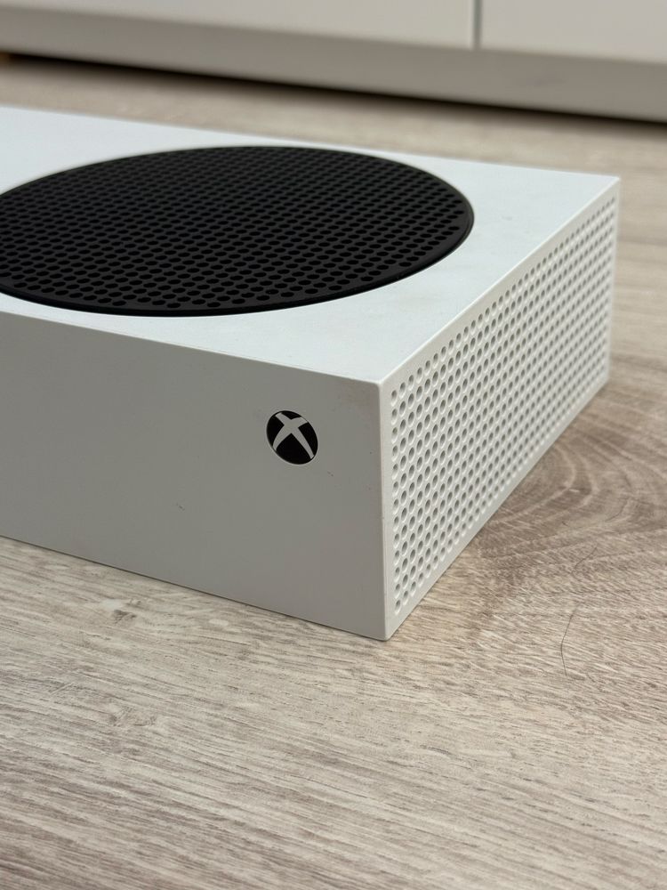 Xbox series S полная комплектация
