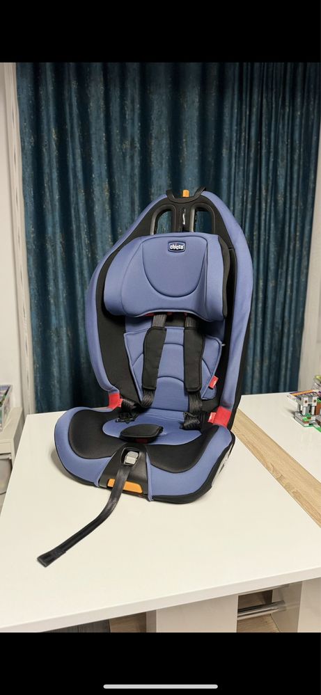 Scaun auto Chicco Gro-up