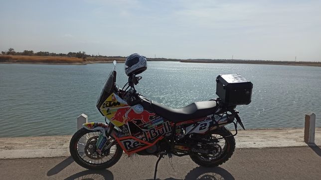Эндуро мотоцикл KTM990 Adventure
