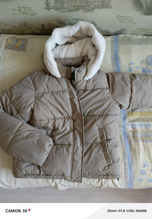 Продам новую куртку