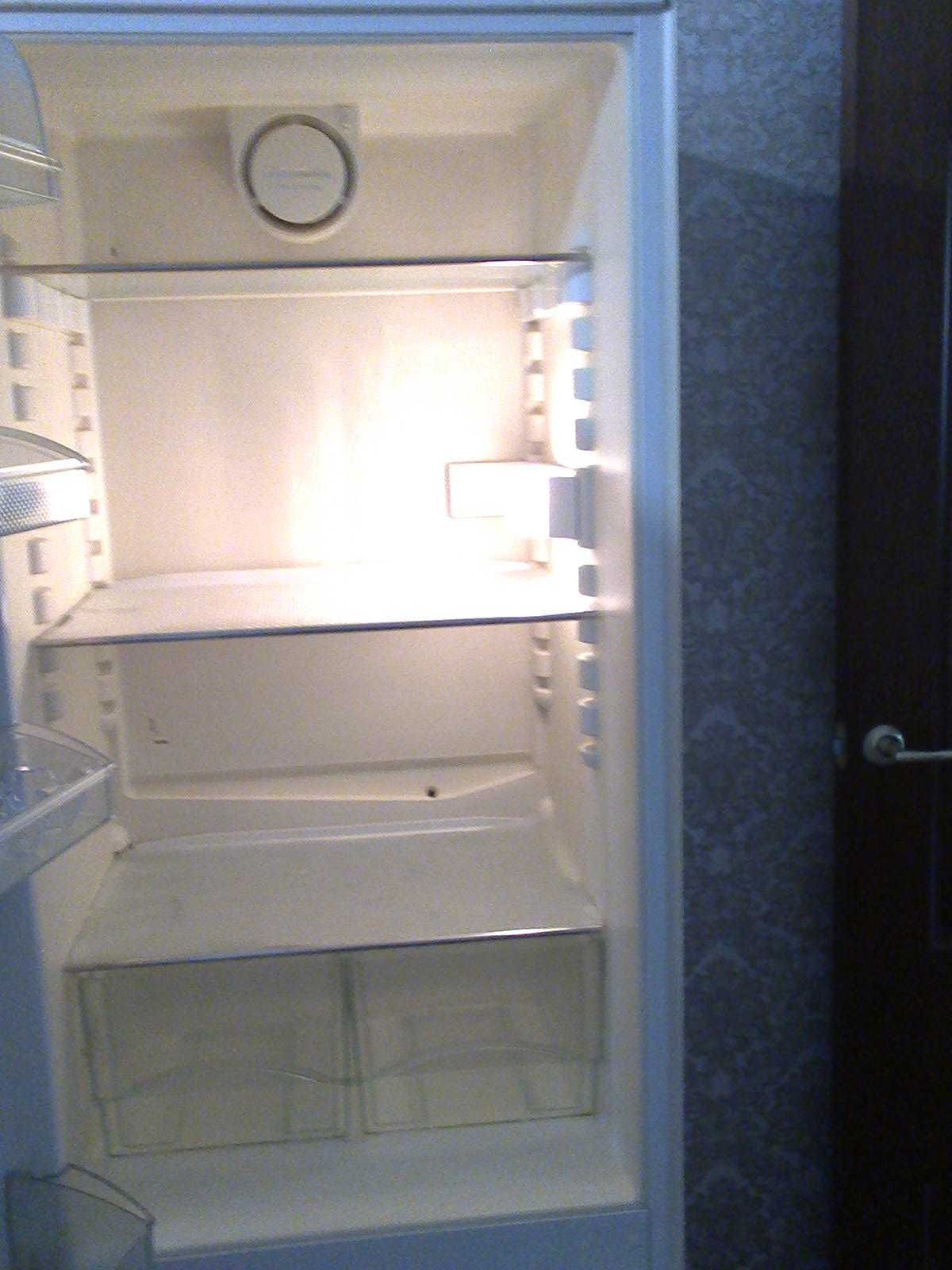 Срочно продам встраиваемый холодильник Либхер,  производство Германия