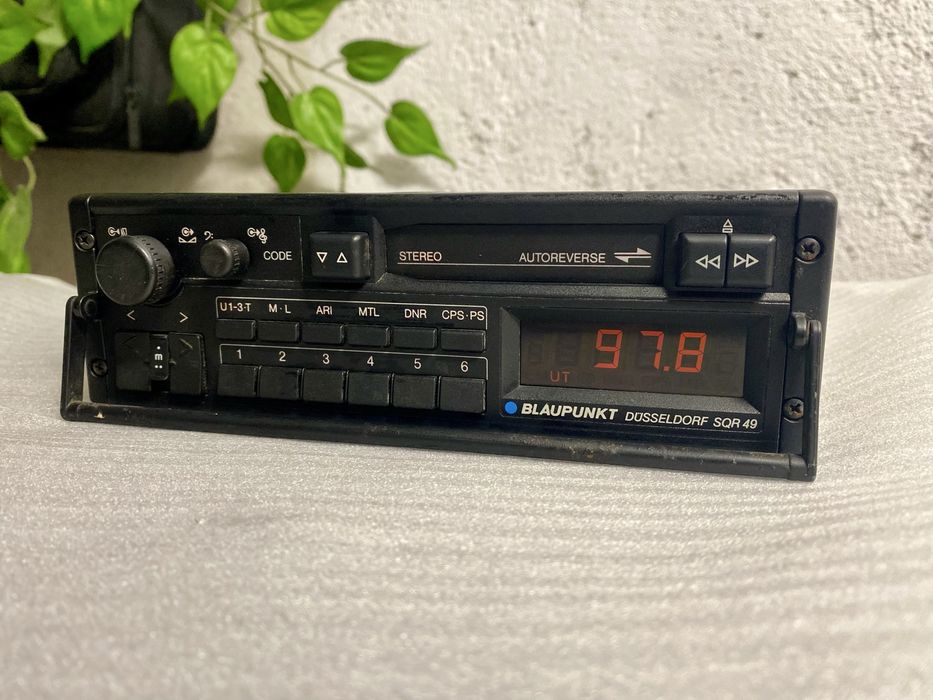 Radio casetofon Blaupunkt dusseldorf sqr49