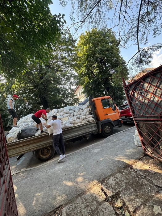 Mutări, Transport, Debarasări – Servicii Complete 24/7