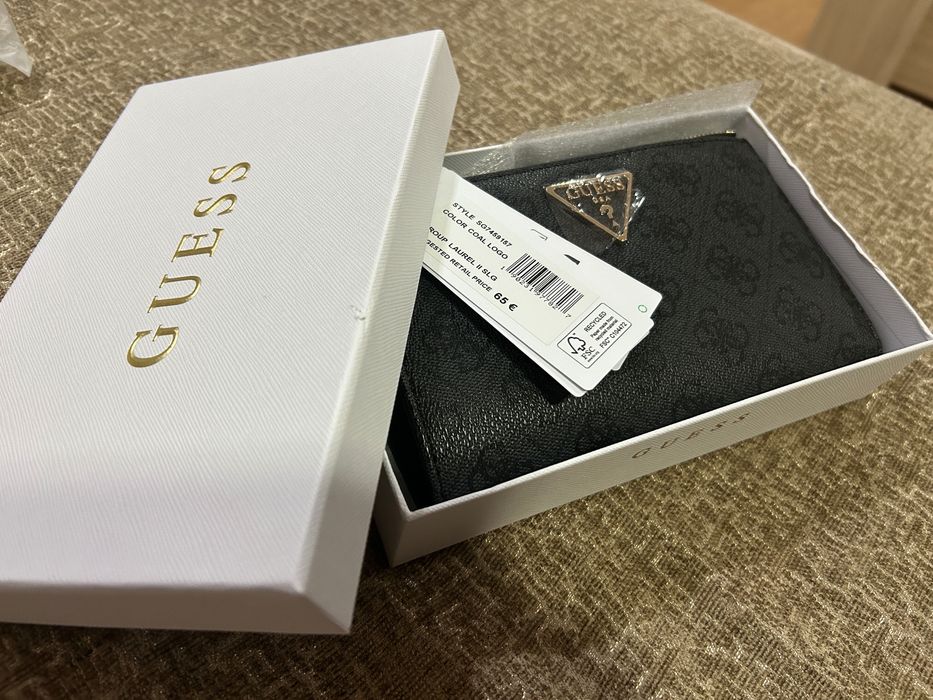Ново портмоне Guess