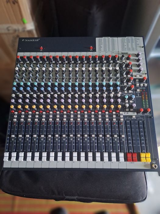 Mixer Soundcraft fx16