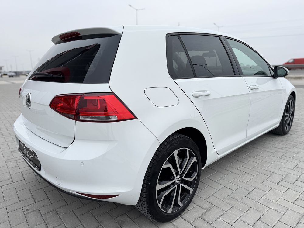 VW Golf VII 1.2 TSI 86к.с Turbo / Navi / Parktronic