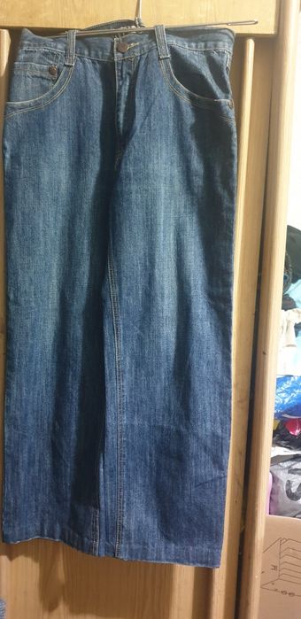 Джинсы  мужские 33 размер две пары.