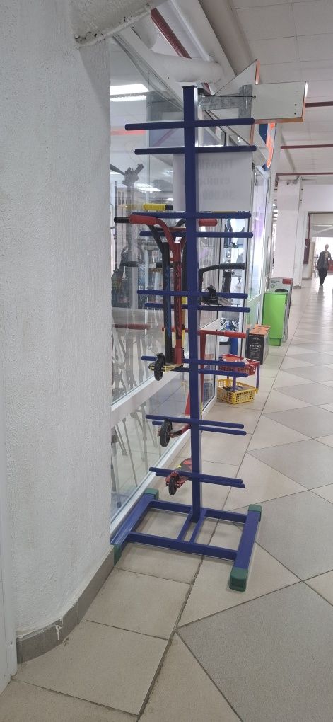 Продам стойку для самокатов