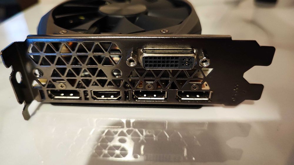 placa video gtx 960 2gb și placa de sunet creative sb0570 pci
