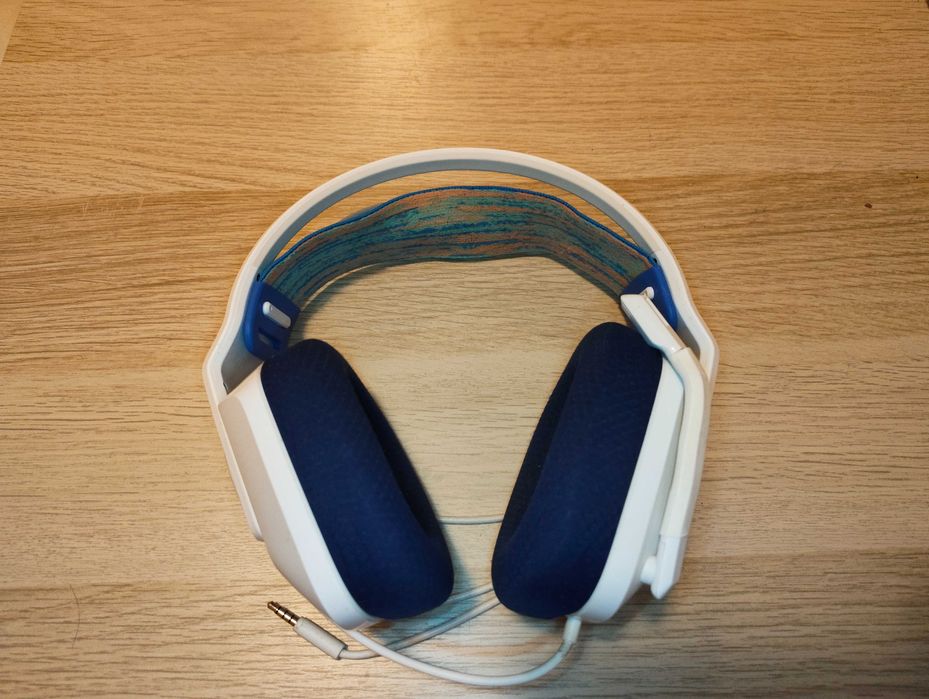 Геймърски слушалки Logitech G335, бели/сини