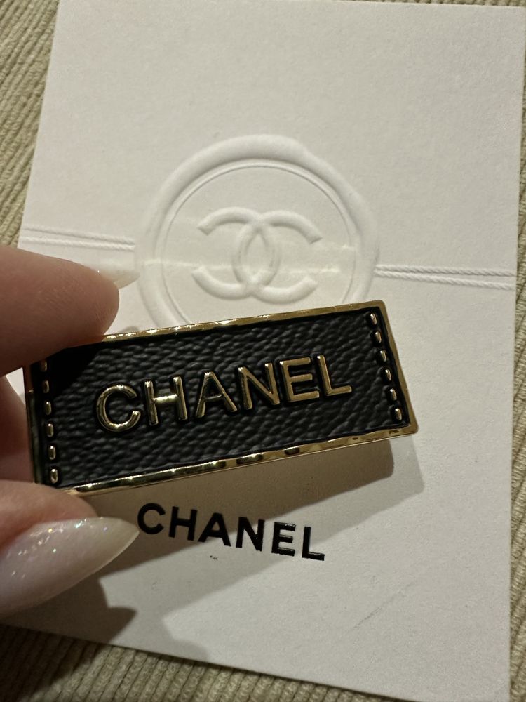 Брошка Chanel!Висок клас!