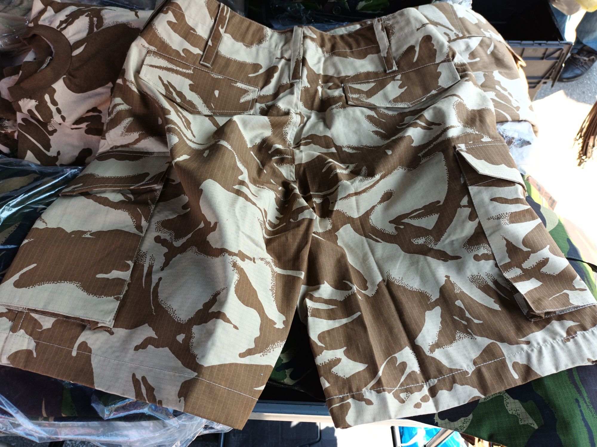 Pantaloni scurți surplus militar