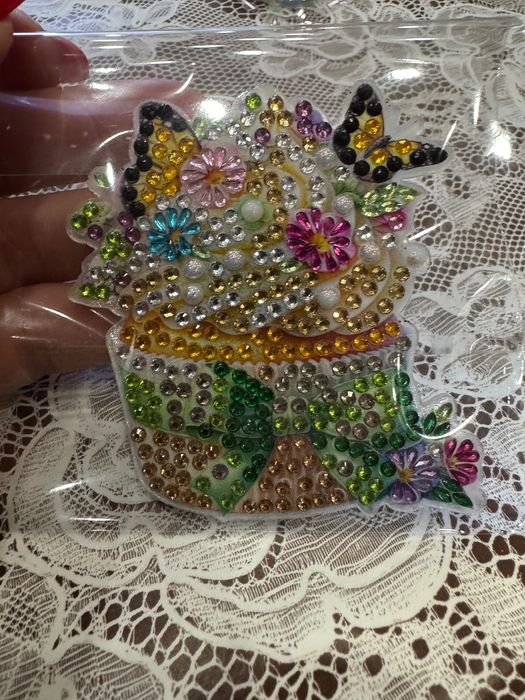 Диамантени: ключодържатели, магнити и календар