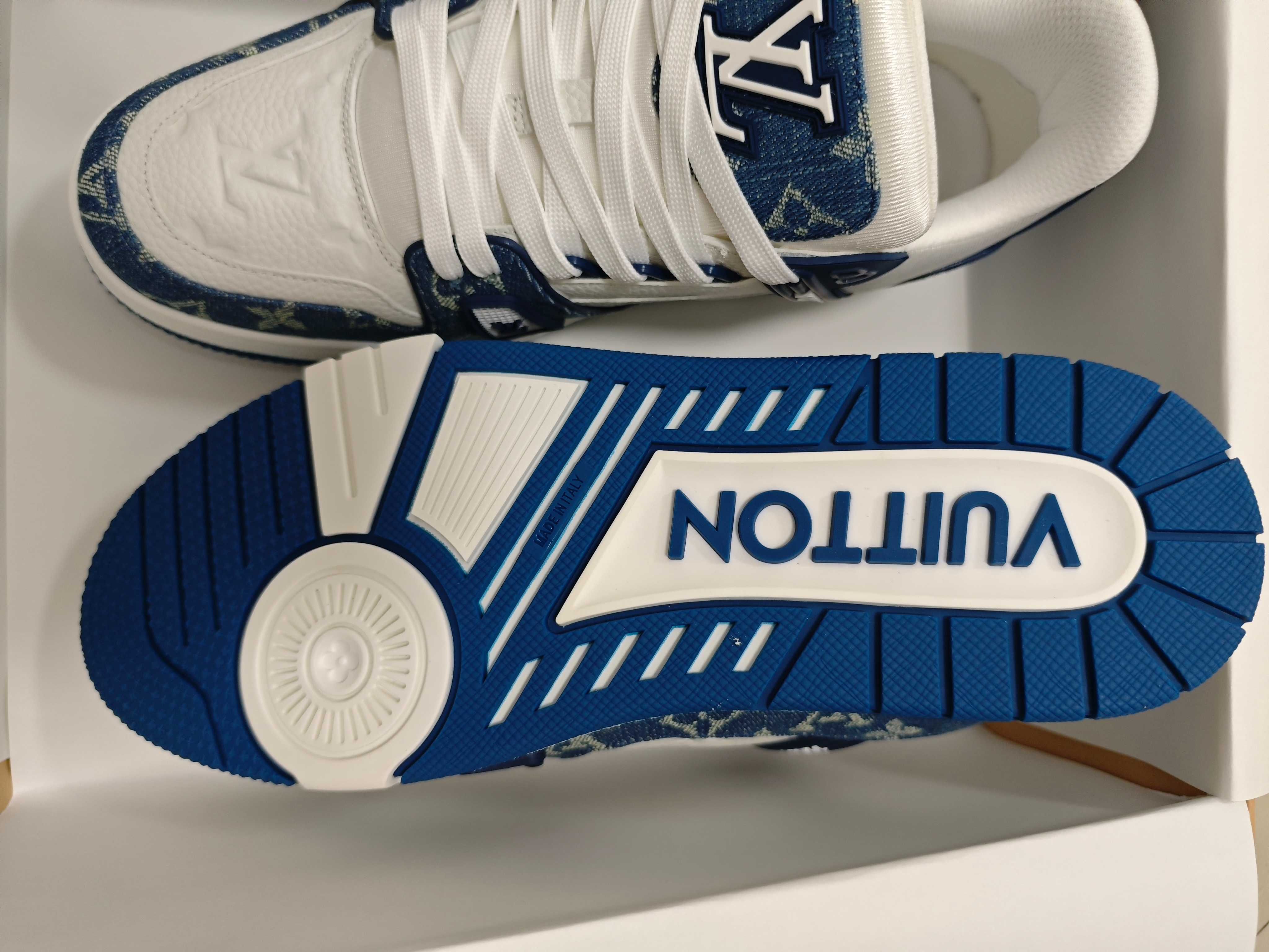 Louis Vuitton Trainer -- Blue & White