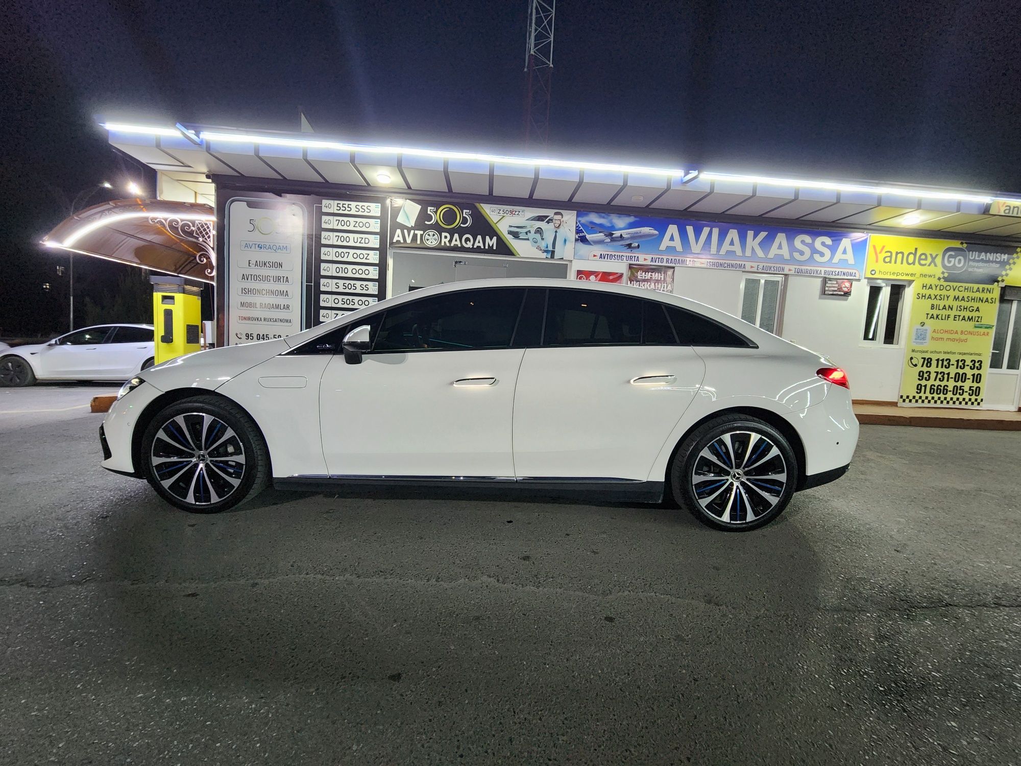 Mercedes-Benz EQE350+