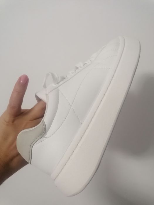 Adidasi Zara numărul 33