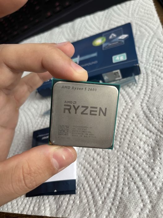 AMD Ryzen 5 2600 + Arctic MX-6 Thermal Compound
