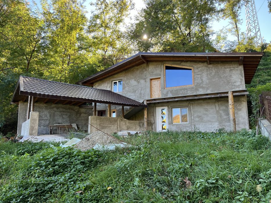 Casa situata in zona linistita si accesibila