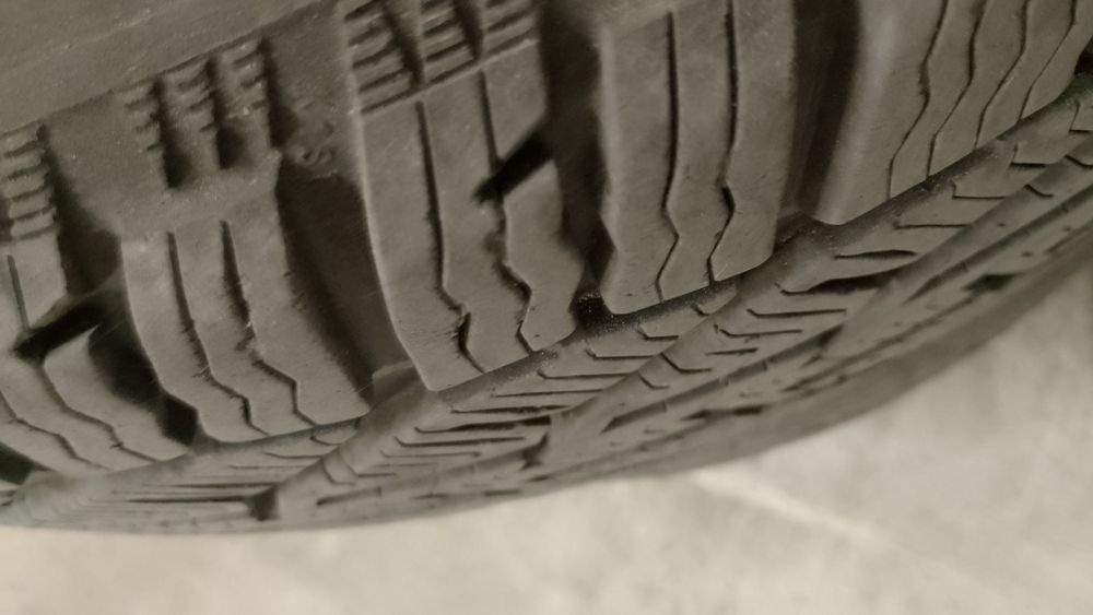 4.бр джанти с гуми зимни от БМВ Х5