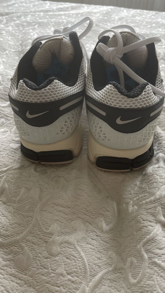 nike vomero 5