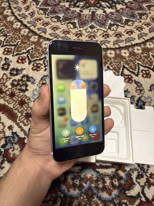 iPhone SE 128gb 2020