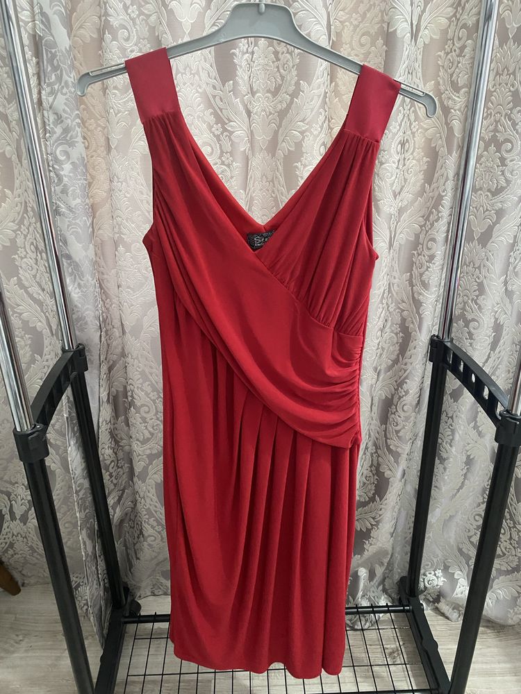 Rochie rosie Sense
