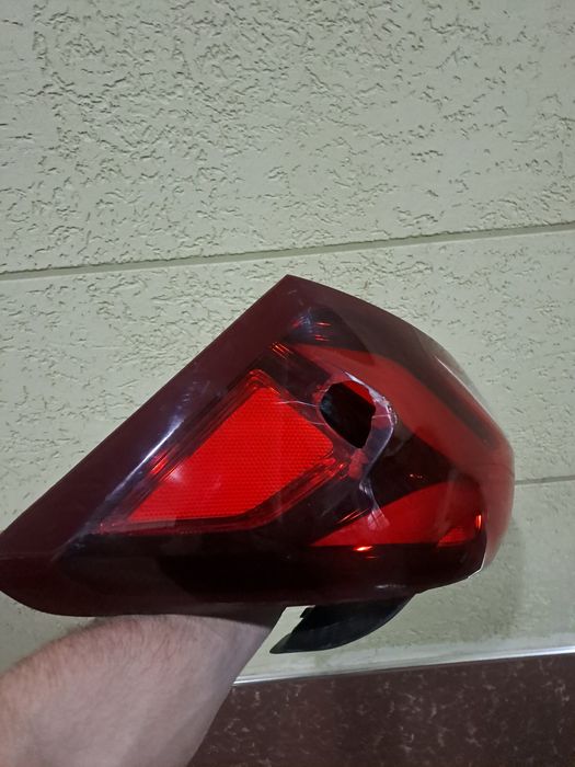 Chevrolet Equinox orqa fara